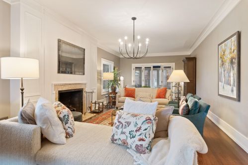 2913 Shepard Ave, Milwaukee WI  53211-3435 exterior