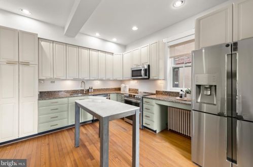 621 A St, Washington DC 20003-1225 exterior