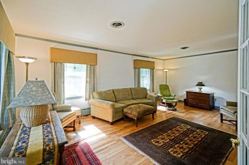 126 Lakeside Dr, Laurel DE  19956-1144 exterior