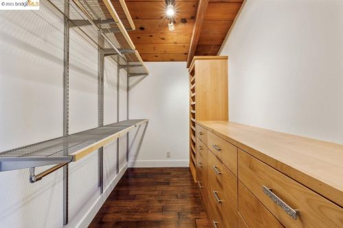 25566 Fernhill Dr, Los Altos CA  94024-6302 exterior