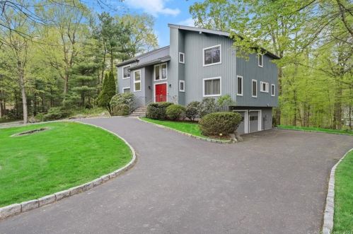 28 Ridge Rd, Stamford, CT 06903-4337