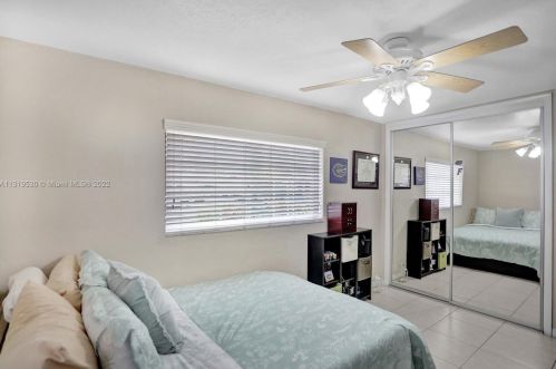 7215 15th Ave, Hialeah FL  33014-3805 exterior