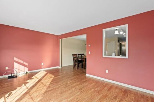 4 Saratoga Ct, Easton PA  18040-1046 exterior