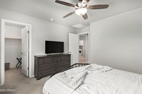 4009 79th Dr, Phoenix AZ  85043-3502 exterior