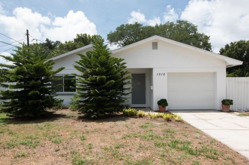 1016 54th Ave, Saint Petersburg, FL 33705-5004