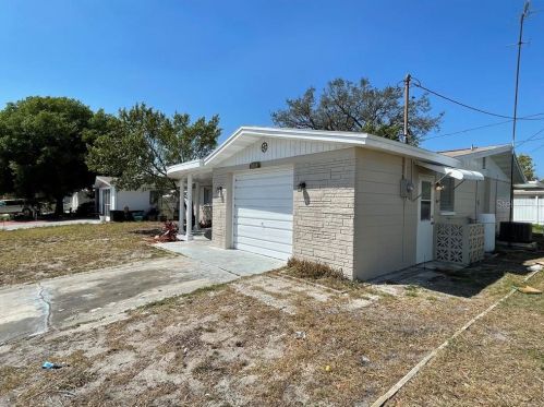5119 Tammy Ln, Tarpon Springs, FL 34690-4458