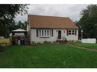 13 Winnhaven Dr, Hudson, NH 03051-4748