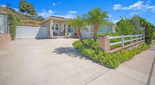 6025 Kelton Ave, La Mesa CA  91942-2728 exterior