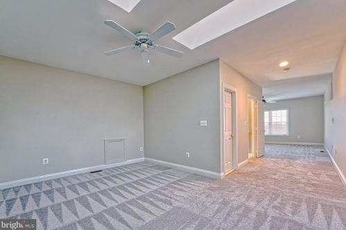 40280 Spectacular Bid Pl, Leesburg VA  20176-7173 exterior