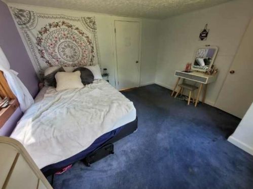 15 Great Pond Rd, Kingston NH  03848-3757 exterior