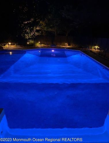 805 Holly Berry Ln, Bricktown NJ  08724-5127 exterior