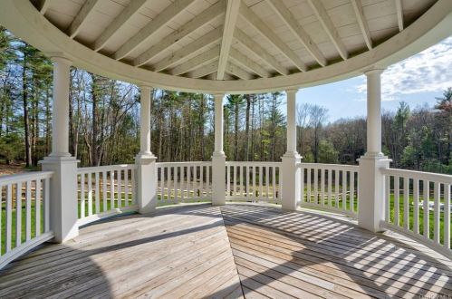 300 Tuthill Rd, Barryville NY  12719-3608 exterior