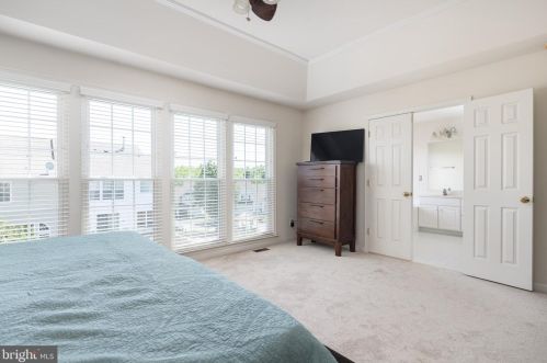 15055 Clementine Way, Haymarket VA  20169-3319 exterior