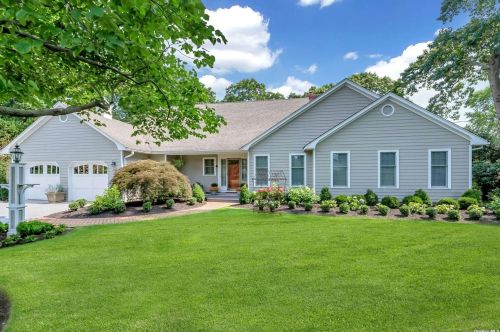 1165 Calves Neck Rd, Southold, NY 11971-1219