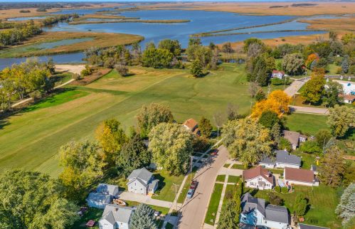 616 Hubbard St, Horicon, WI 53032-1702