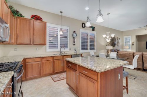 4351 Sundance Ct, Gilbert AZ 85297-9707 exterior