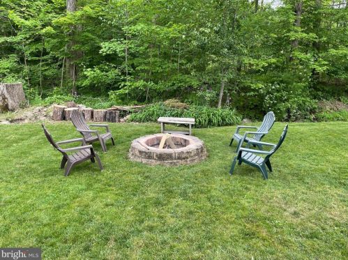 156 Boxwood Ct, Pottstown PA  19464-1500 exterior