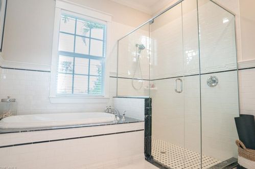 505 101 Ave, Naples FL 34108-3207 exterior