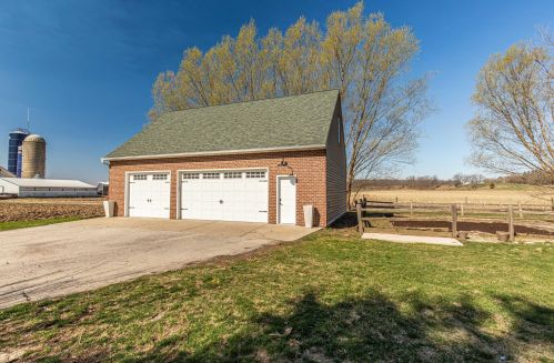 4301 Campbell Trce, Chenequa WI  53029-8846 exterior