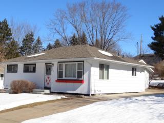 1509 3rd Ave, Wausau, WI 54401-6145