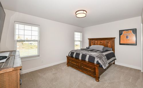 9110 Creekside Cir, Kenosha WI  53158-3245 exterior