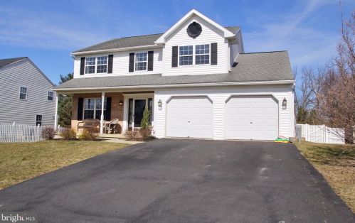 107 Carmen Dr, Blandon, PA 19510-9432