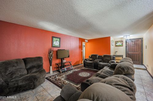 5651 Chicago St, Chandler, AZ 85226-3533
