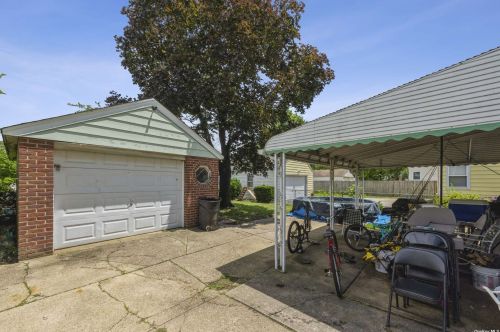 54 Ellison Ave, Westbury NY  11590-4213 exterior