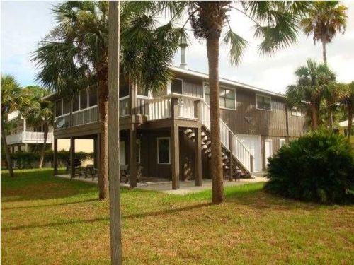1031 Porter St, Saint George Island, FL 32328-2458