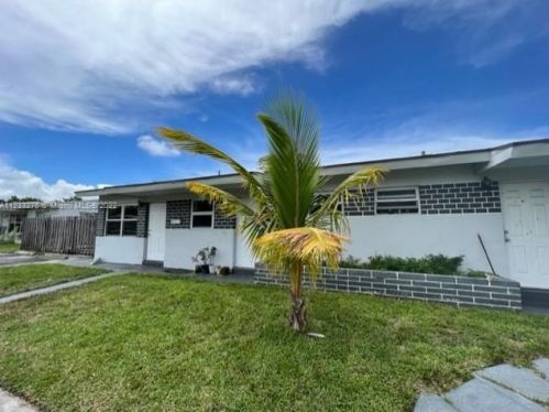 41 3rd Pl, Dania Beach, FL 33004-4124