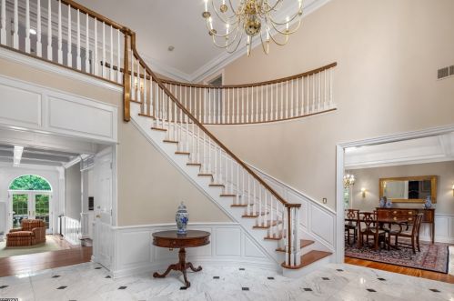 14 Charlotte Hill Dr, Bernardsville, NJ 07924-2000