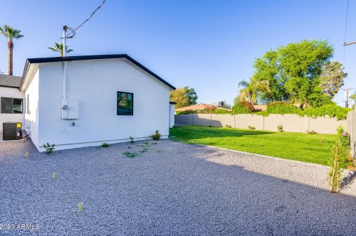 4039 Avalon Dr, Phoenix AZ  85018-7105 exterior