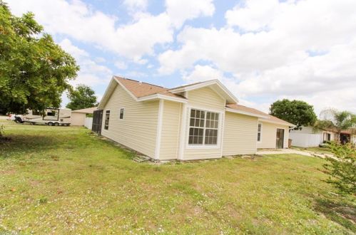 103 Jayside Ln, Lehigh Acres, FL 33936-6950