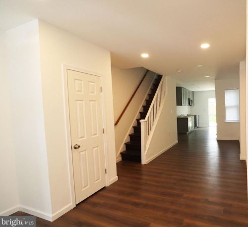 1122 Conrad St, Wilmington, DE 19805-3637