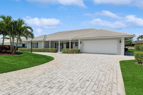 11743 Lake Dr, Boynton Beach, FL 33436-5519