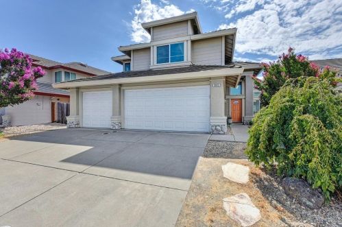 8945 Shasta Lily Dr, Elk Grove, CA 95624-3857