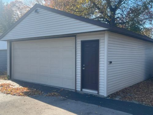 1606 Jefferson Ave, Waukesha, WI 53186-2502