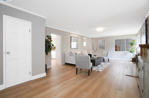 18327 Joseph Dr, Hayward CA  94546-2203 exterior