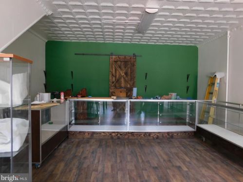 406 1 Ave, Parkesburg PA  19365-1238 exterior