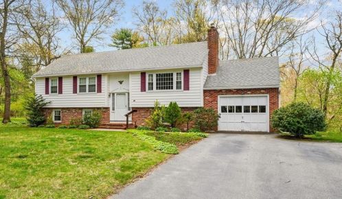 41 Parkside Way, North Kingstown, RI 02852-2038