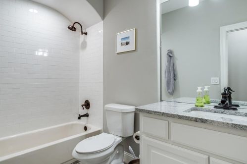 5636 Ellsworth Ave, Dallas TX 75214-2722 exterior