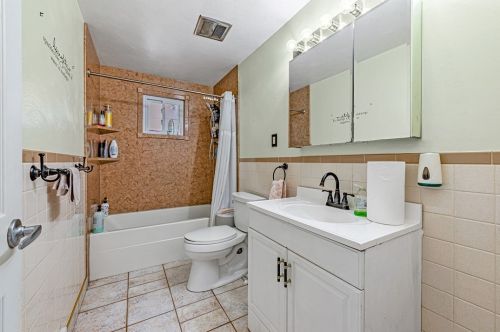 1631 Nash Ave, Pittsburgh PA 15235-2361 exterior