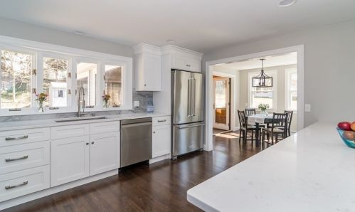 146 South St, Medfield MA  02052-2700 exterior