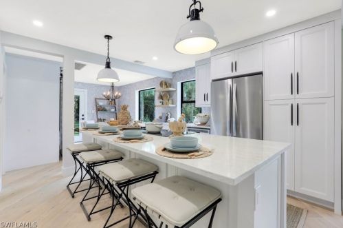 5019 Hawthorn Woods Way, Naples FL  34116-5017 exterior