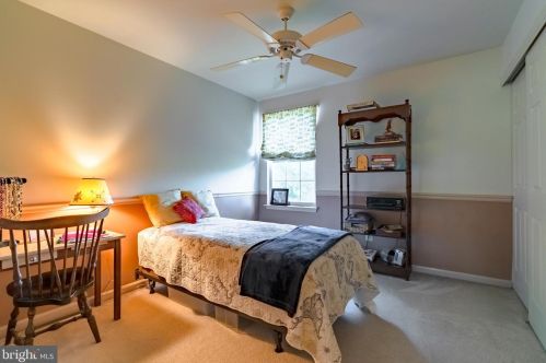 1144 Oxford Cir, Lansdale PA 19446-6652 exterior