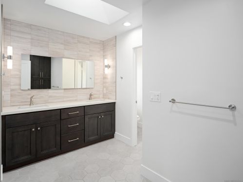 2420 Upas St, San Diego CA  92104-4049 exterior