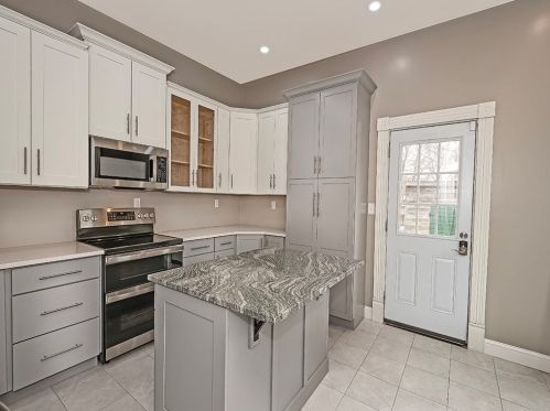 418 Delaware Ave, Oakmont PA  15139-1642 exterior