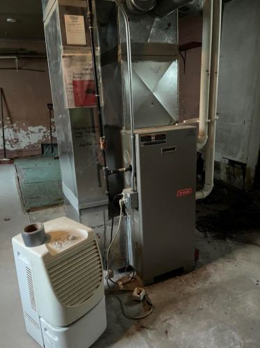 1628 37, Milwaukee WI 53208-1809 exterior