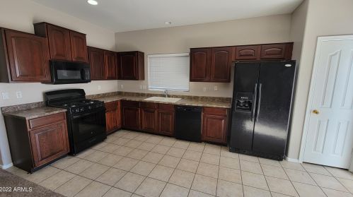 13013 Whitton Ave, Avondale AZ  85392-6701 exterior