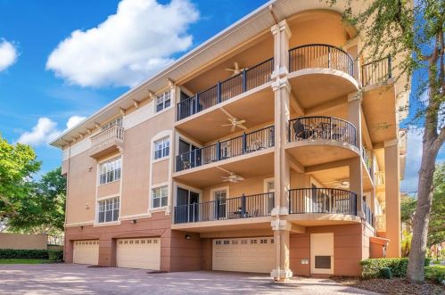 914 Lotus Vista Dr, Altamonte Springs, FL 32714-4823